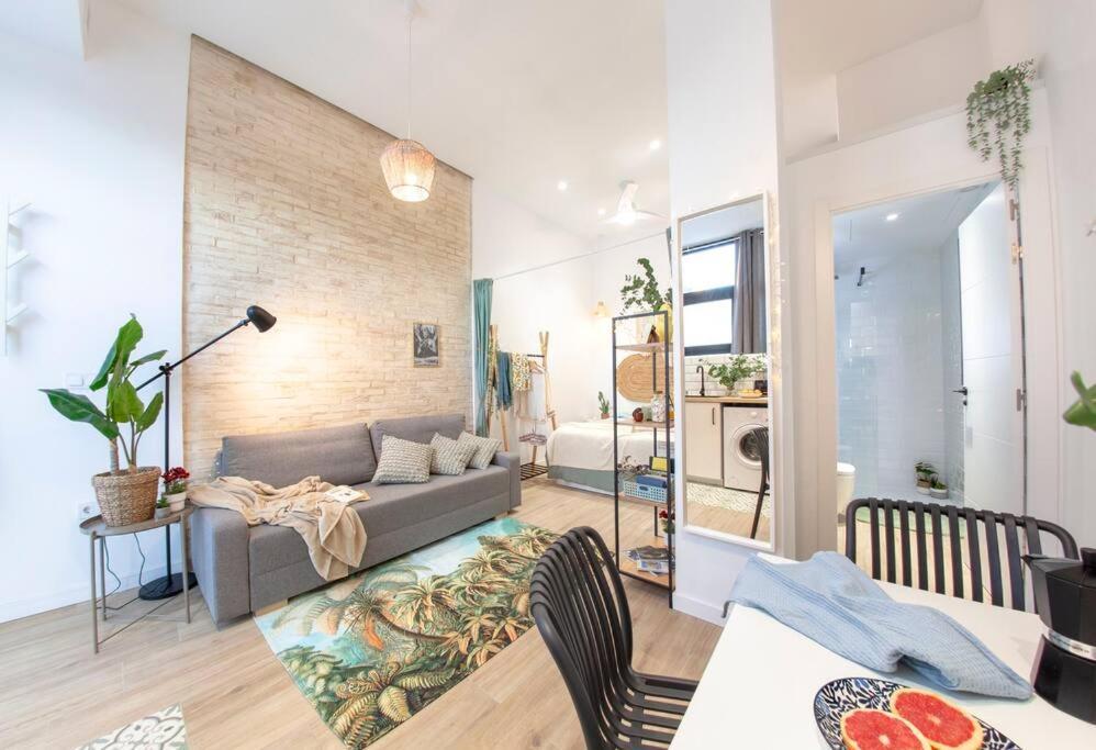 Al5 Seaside Bliss-Stylish Loft Steps From Malvarrosa Valencia Exterior photo